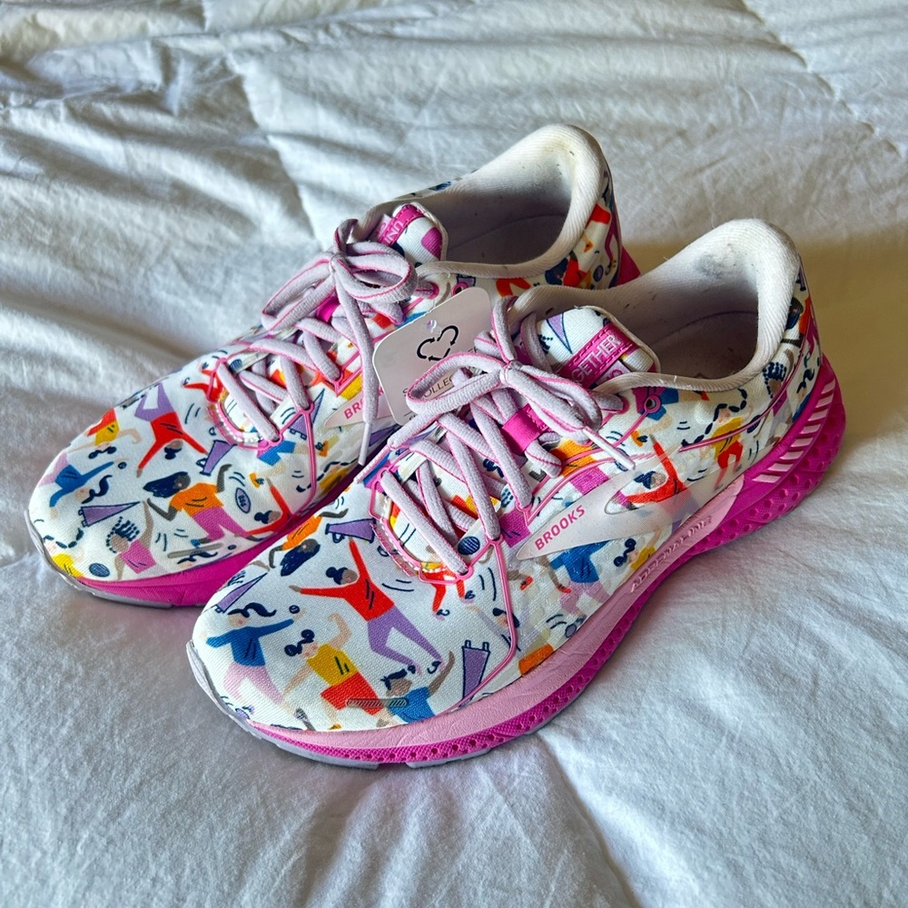Brooks GTS21 Adrenaline Sneakers “UNITY”